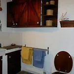 Traditional Greek Alojamento de Turismo Selvagem Palaiokastron (Macedonia)