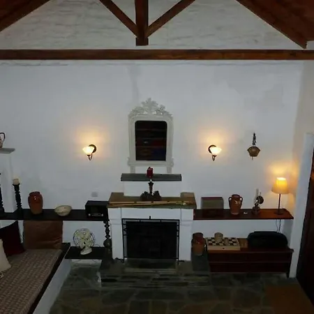 Traditional Greek Cabană Palaiokastron (Macedonia)