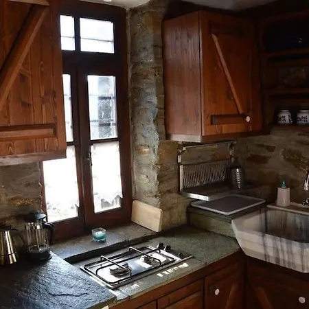 Traditional Greek Gerendaház