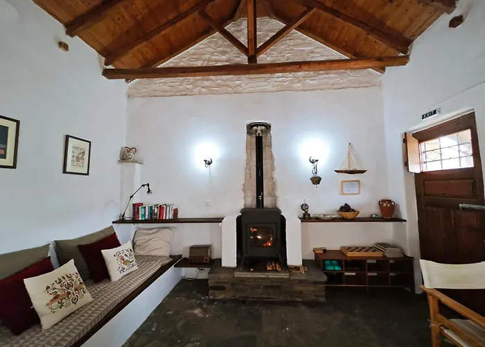 Traditional Greek * Palaiokastron (Macedonia)